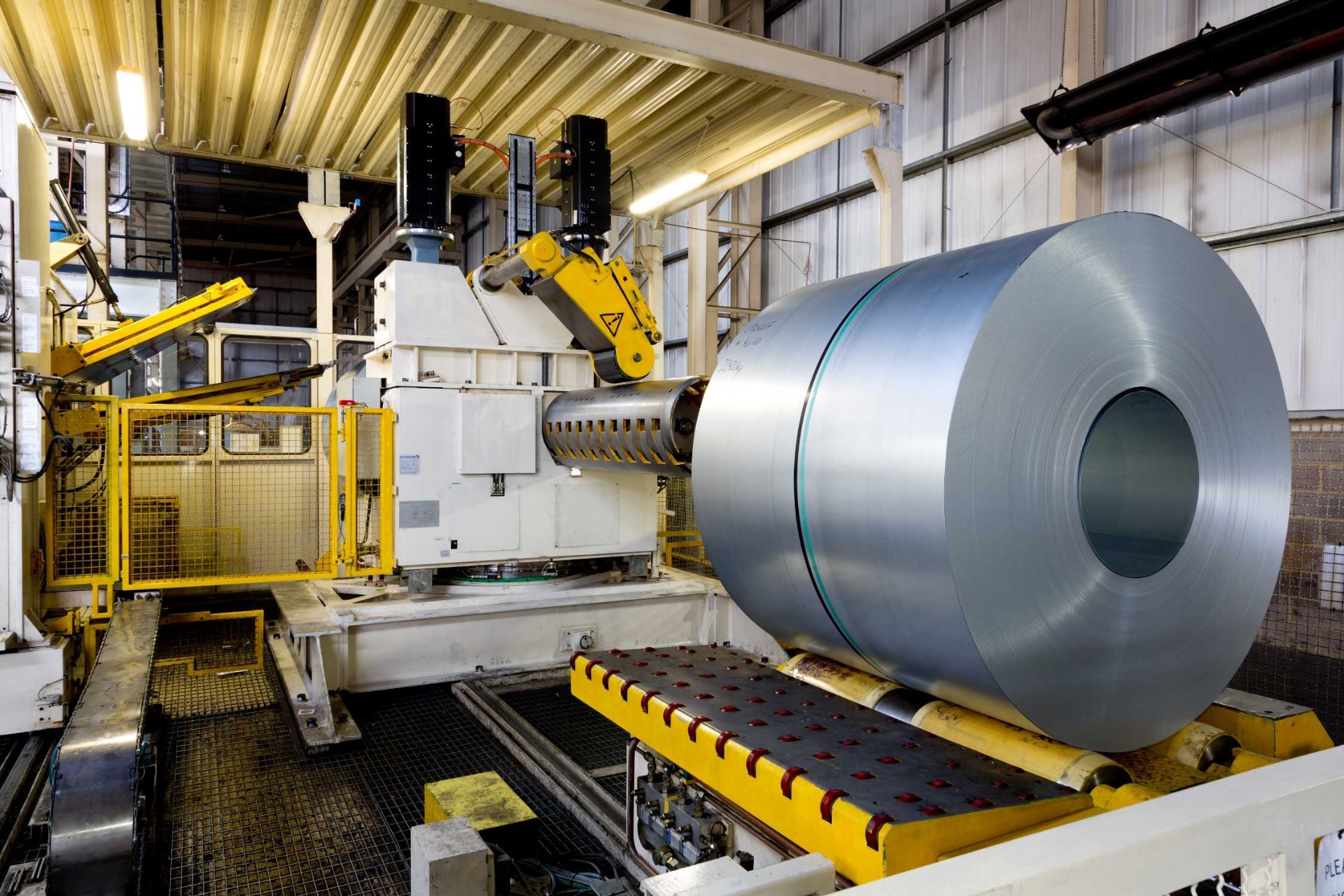 全力打造具有竞争力的不锈钢企业